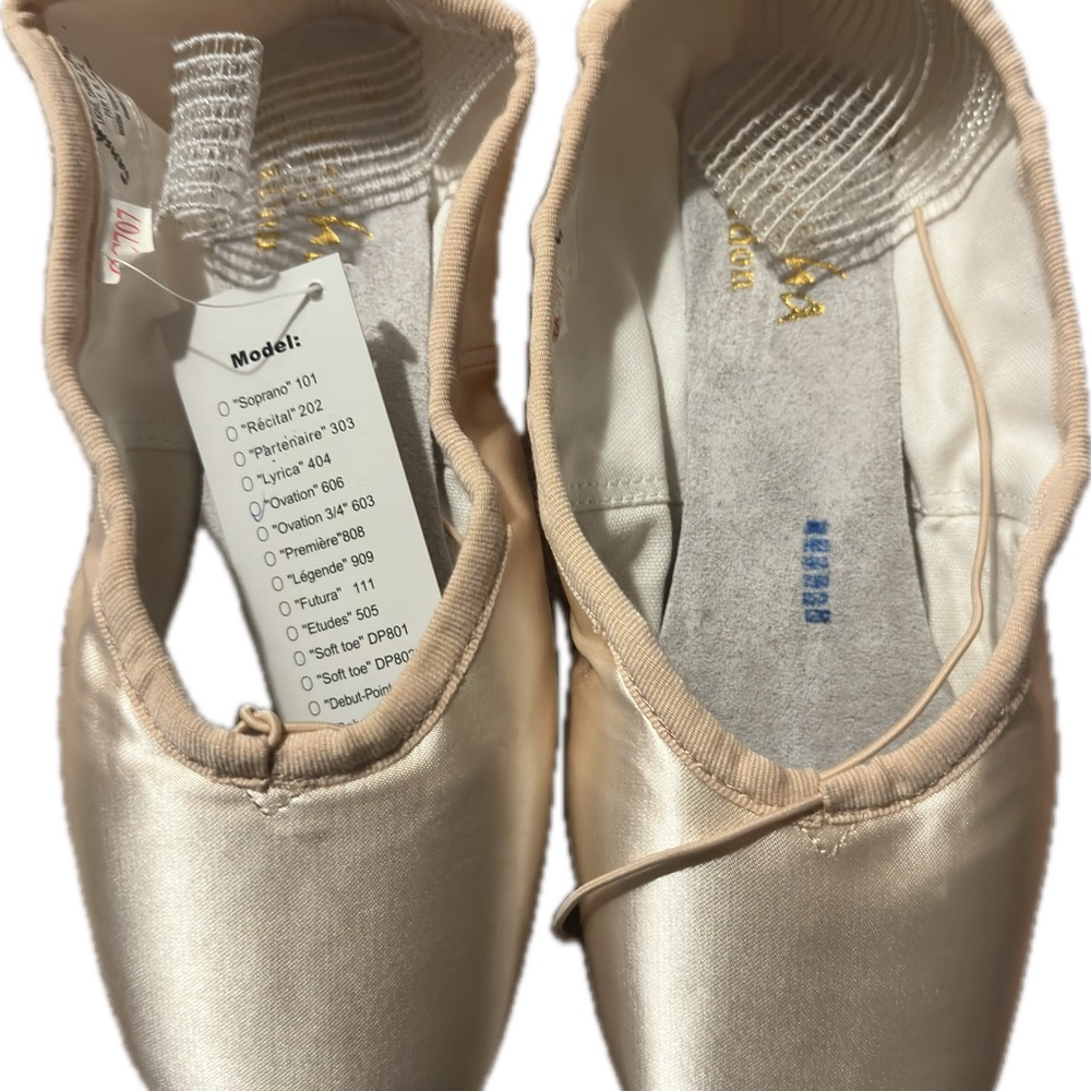 Sansha pointe Ballet/Dance shoes 606 OVATION